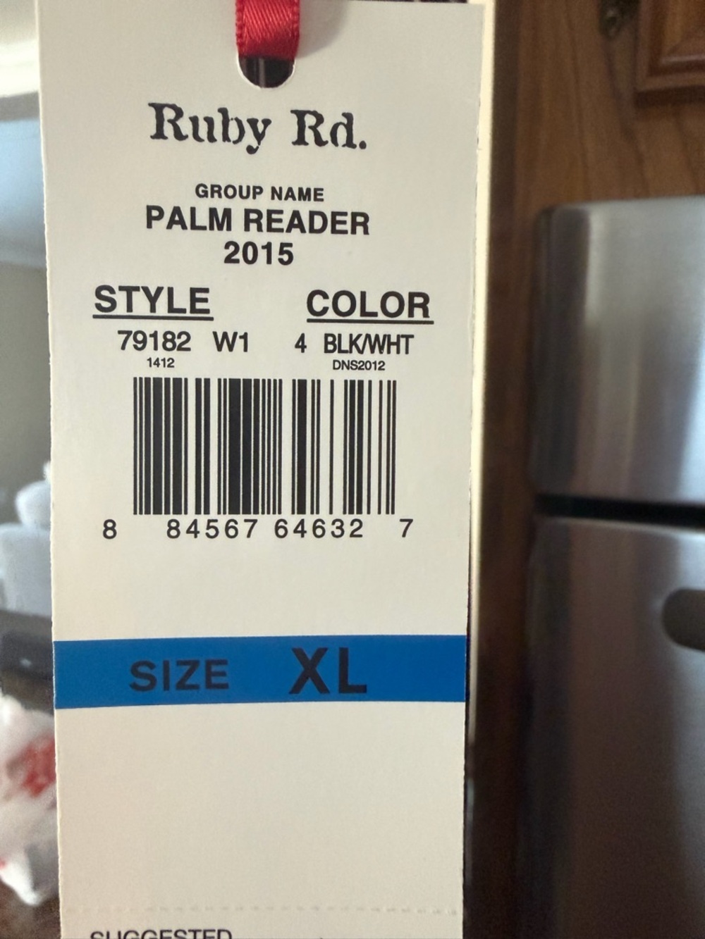 Ruby Rd. Black and White Tag - Palm Reader - Picture 2 of 3